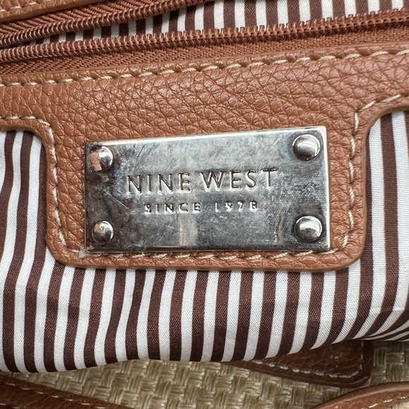 Nine West Gold Silver Shoulder Bag Purse - Picture 2 of 7